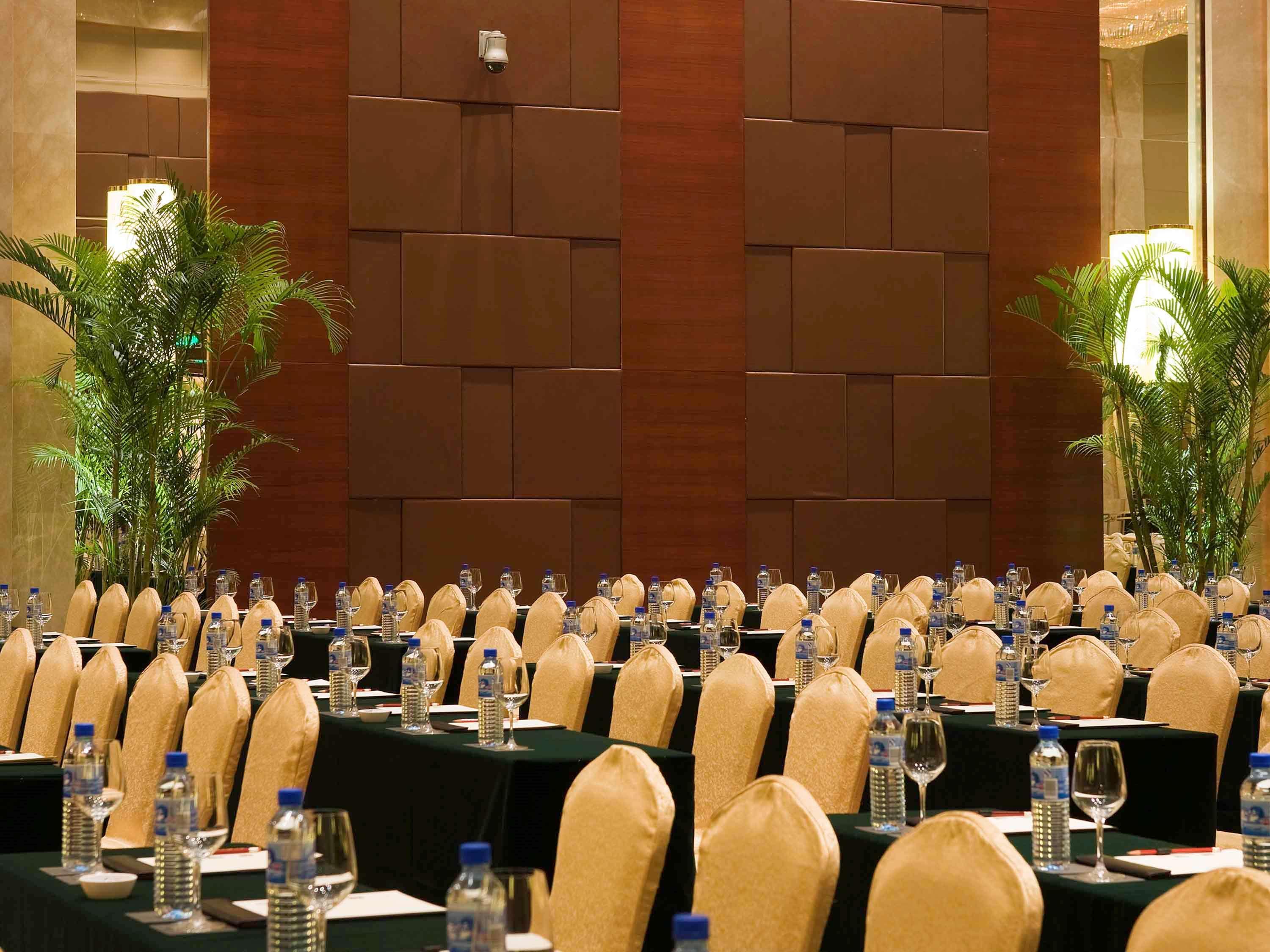 Hotel Sofitel Ningbo Esterno foto