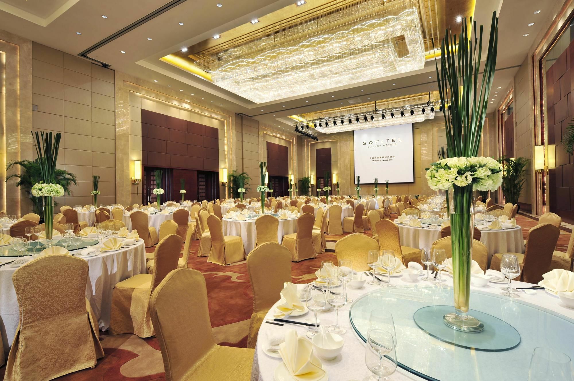Hotel Sofitel Ningbo Esterno foto