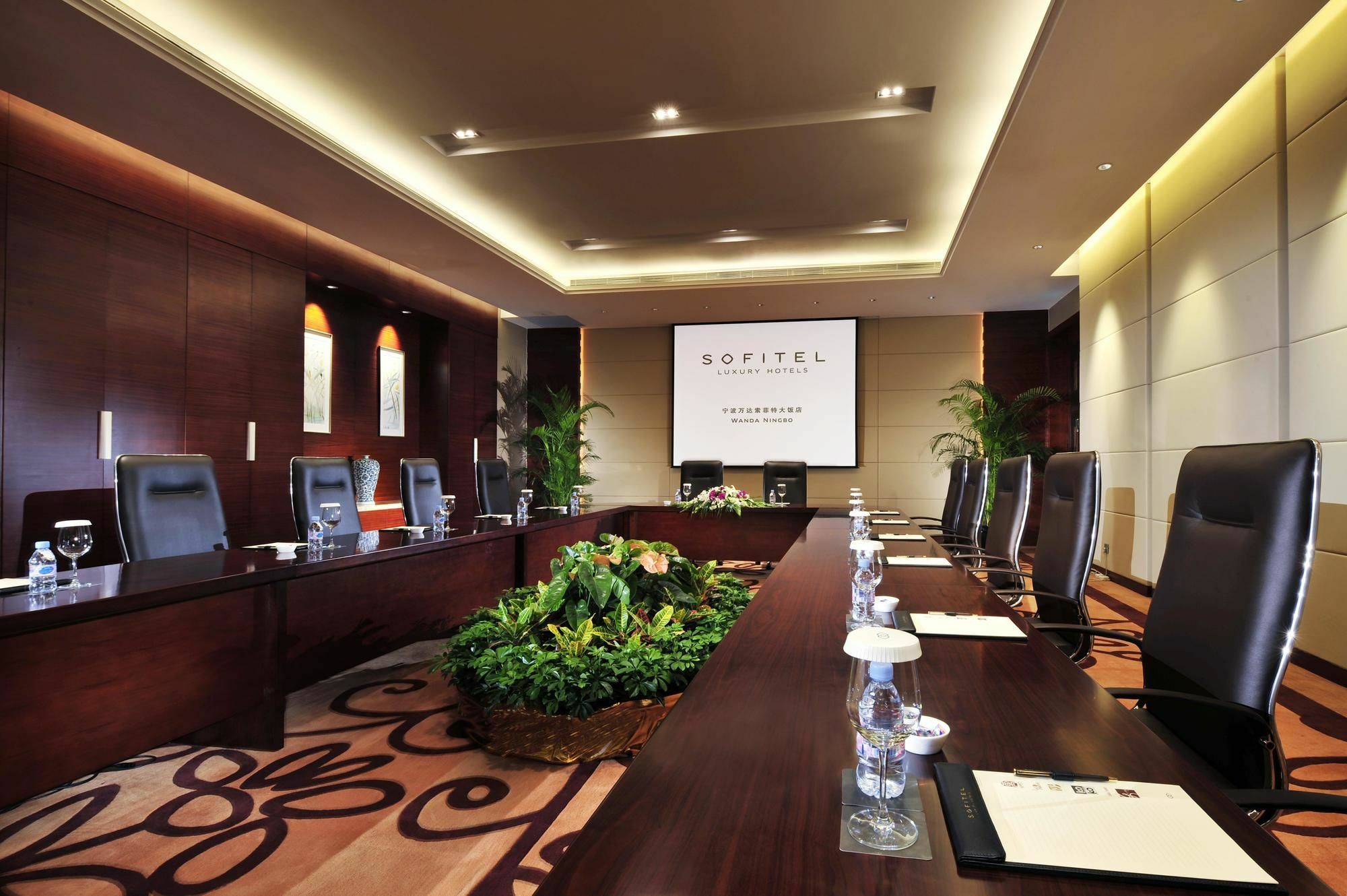 Hotel Sofitel Ningbo Esterno foto