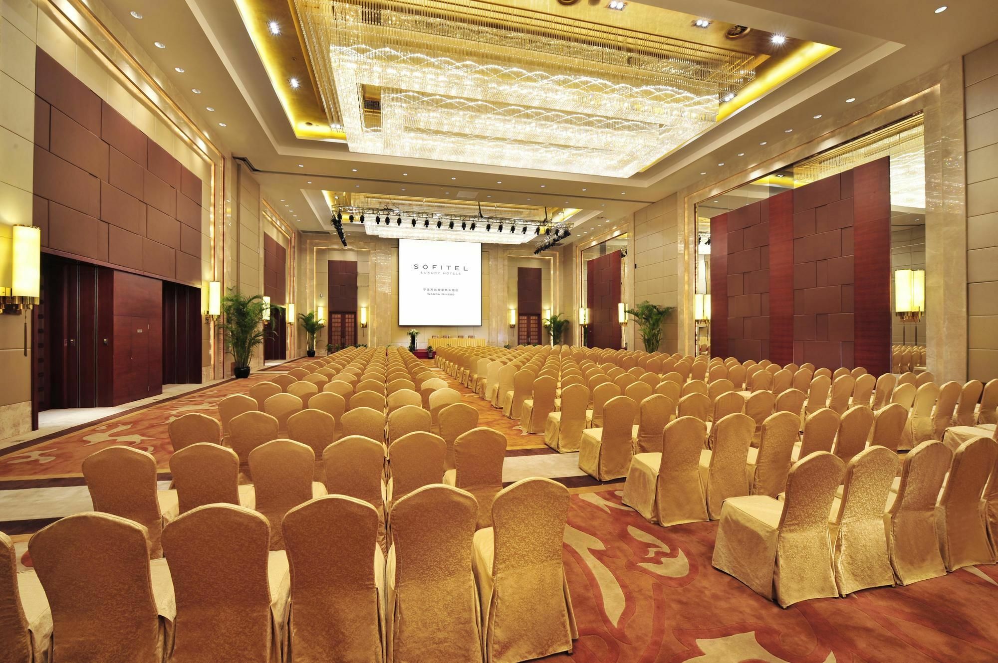 Hotel Sofitel Ningbo Esterno foto